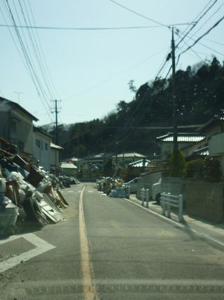 Iwaki (片付いた後の道路)